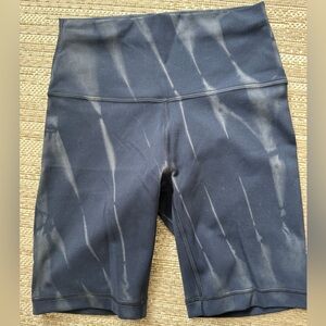 Lululemon 8” short